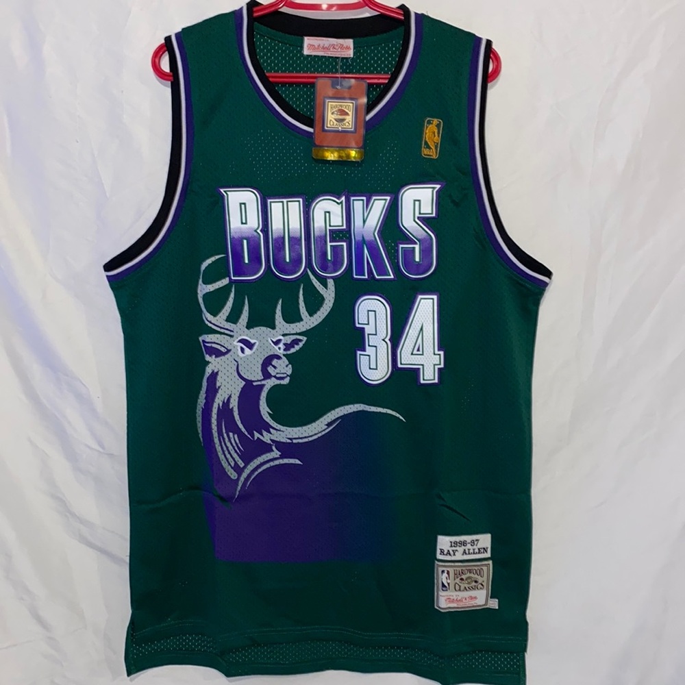 NWT Mens Mitchell & Ness Ray Allen Jersey.